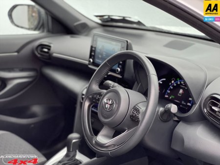 2023 Toyota Yaris - photo 23