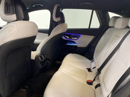 2025 Mercedes-Benz GLC - photo 4