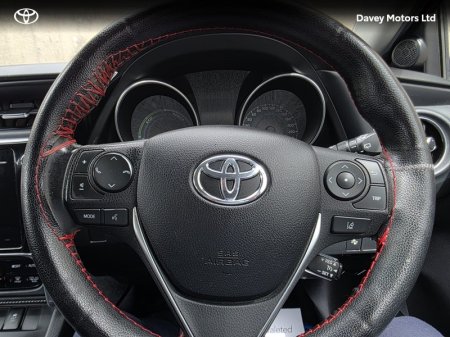2017 Toyota Auris - photo 10