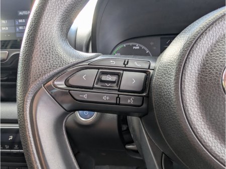 2021 Toyota Yaris - photo 17