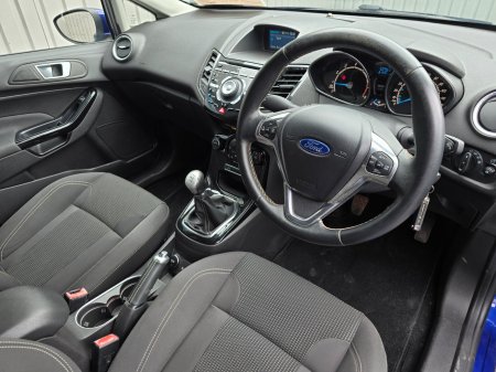 2015 Ford Fiesta - photo 12