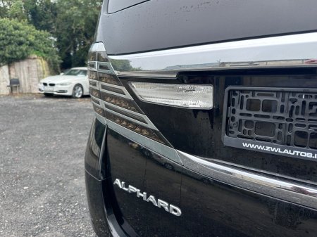 2014 Toyota Alphard - photo 8