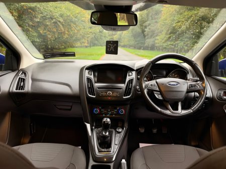 2016 Ford Focus - photo 9