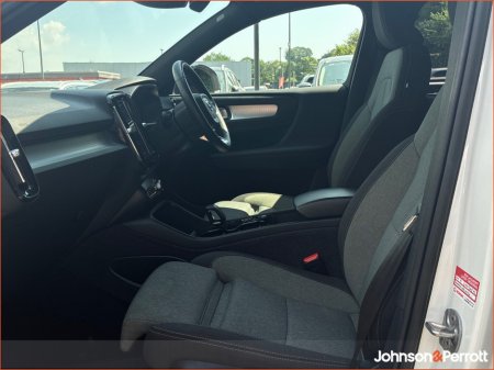 2023 Volvo XC40 - photo 7