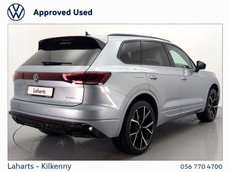 2026 Volkswagen Touareg - photo 3