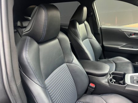 2019 Toyota RAV4 - photo 8