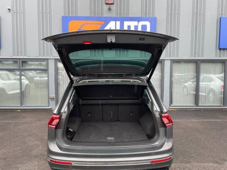 2020 Volkswagen Tiguan - photo 5