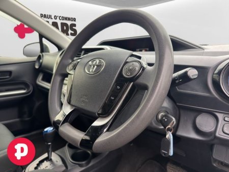 2019 Toyota Aqua - photo 2