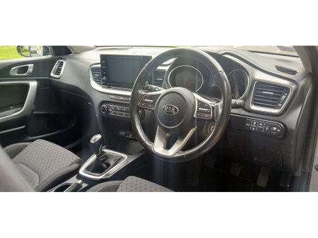 2021 Kia XCeed - photo 11