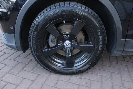 2020 Volkswagen Tiguan - photo 24