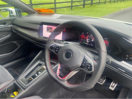 2024 Volkswagen Golf - photo 9