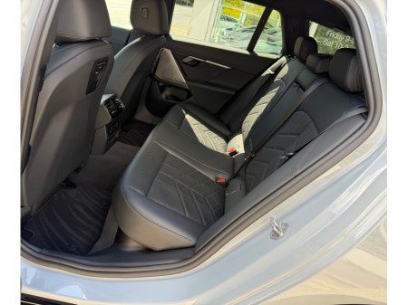 2025 BMW 5-Series - photo 18