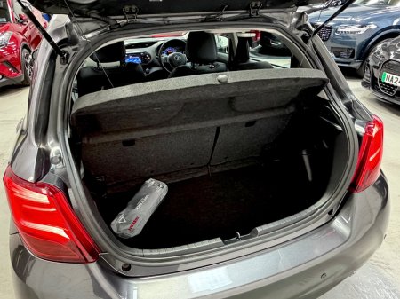 2016 Toyota Yaris - photo 8