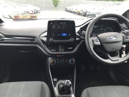 2020 Ford Fiesta - photo 8