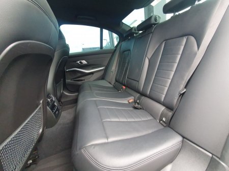 2023 BMW 3-Series - photo 21