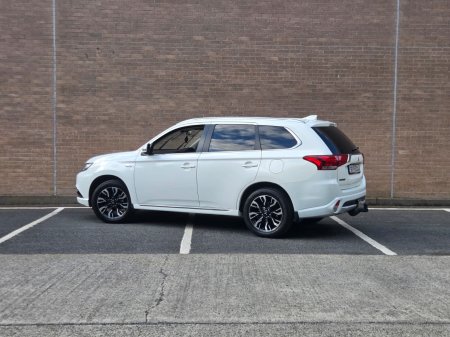 2016 Mitsubishi Outlander - photo 2