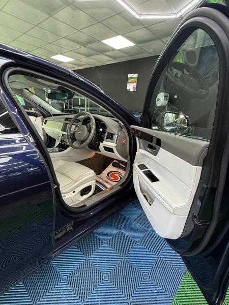 2016 Jaguar XF - photo 10