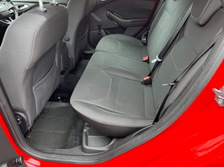 2017 Ford Focus - photo 12