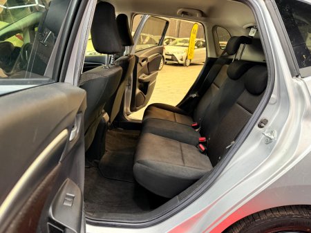 2017 Honda Fit - photo 25