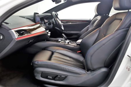 2023 BMW 5-Series - photo 21