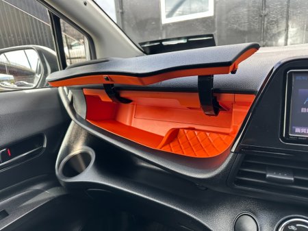 2017 Toyota Sienta - photo 16