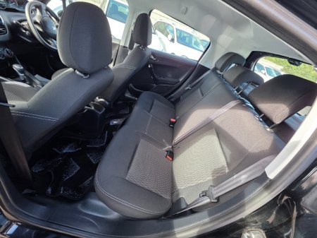 2016 Peugeot 208 - photo 12