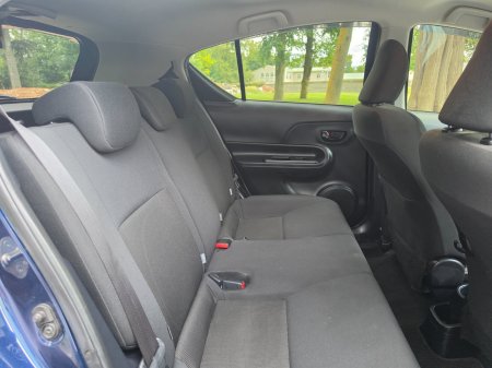 2018 Toyota Aqua - photo 16