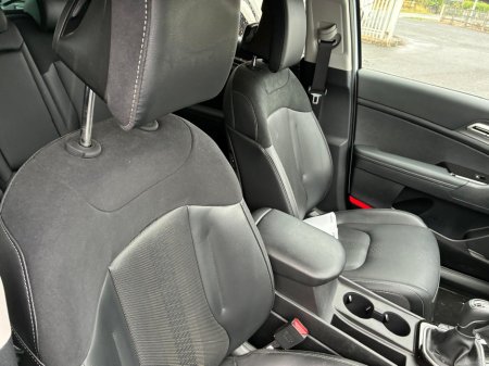 2025 Kia Sportage - photo 4