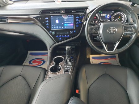 2021 Toyota Camry - photo 8