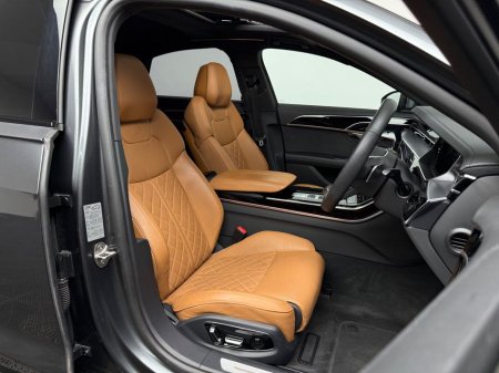 2023 Audi A8 - photo 10