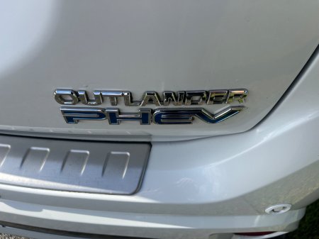 2017 Mitsubishi Outlander - photo 10