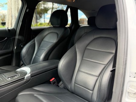 2021 Mercedes-Benz GLC - photo 12