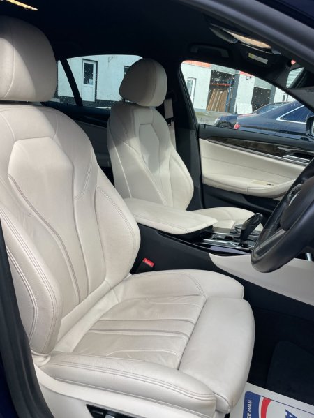 2020 BMW 5-Series - photo 10