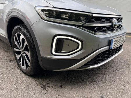 2024 Volkswagen T-Roc - photo 8