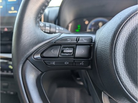2025 Toyota Yaris Cross - photo 18
