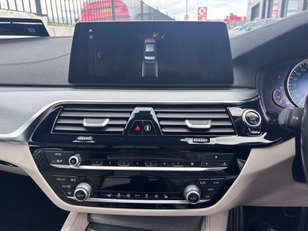 2018 BMW 5-Series - photo 10
