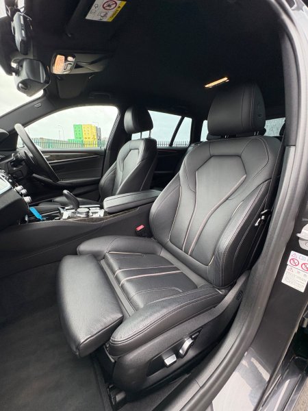 2018 BMW 5-Series - photo 12