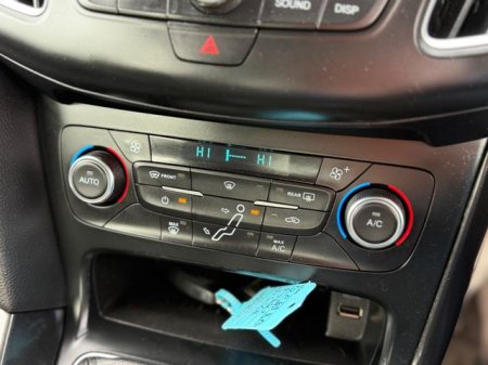 2017 Ford Focus - photo 14