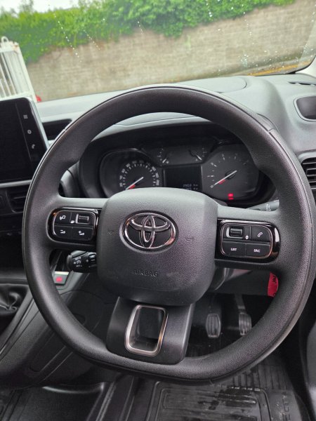 2024 Toyota Proace City - photo 8