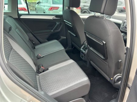 2016 Volkswagen Tiguan - photo 14