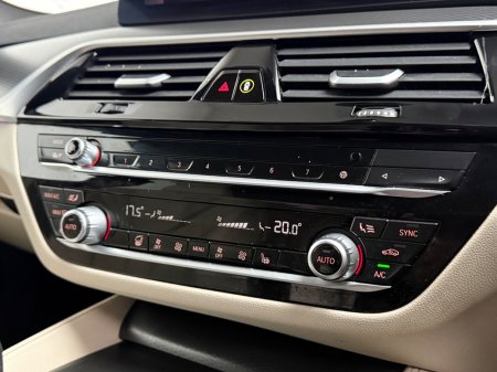 2022 BMW 5-Series - photo 16
