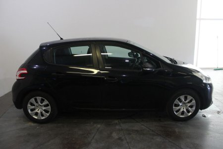 2013 Peugeot 208 - photo 2