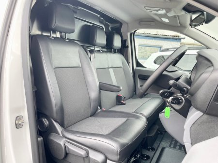 2021 Opel Vivaro - photo 10