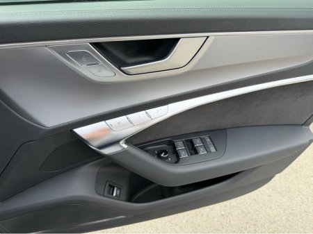 2020 Audi S6 - photo 18