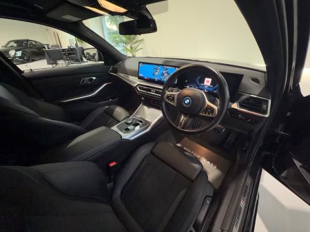 2023 BMW 3-Series - photo 9