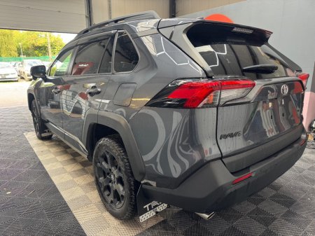 2025 Toyota RAV4 - photo 5