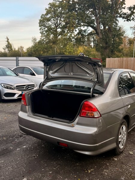 2005 Honda Civic - photo 17