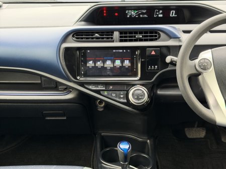 2016 Toyota Aqua - photo 13