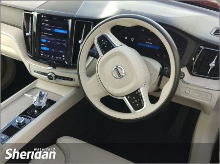 2022 Volvo XC60 - photo 2