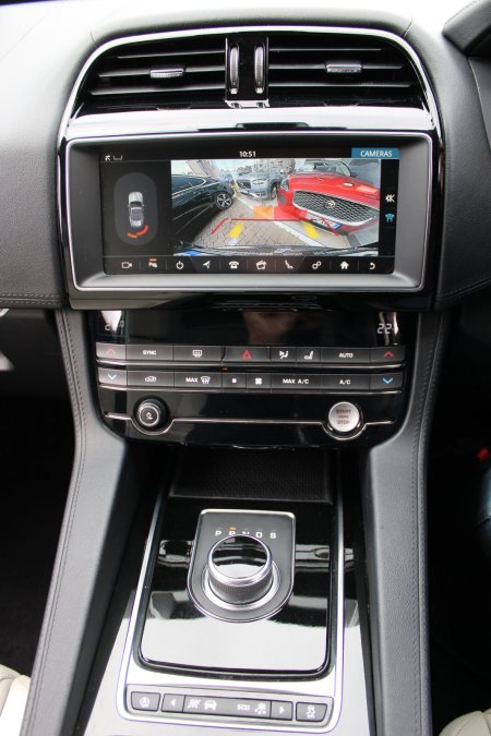 2019 Jaguar F-Pace - photo 12